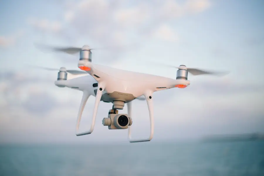 A compact drone for quick progress flights.